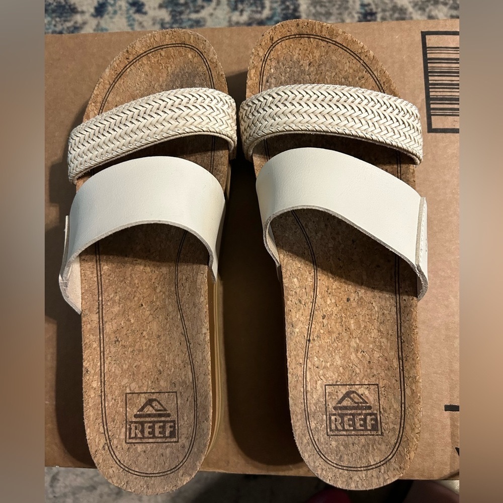 Reef Strappy Sandals!! White and cork colored, size 9, barely worn